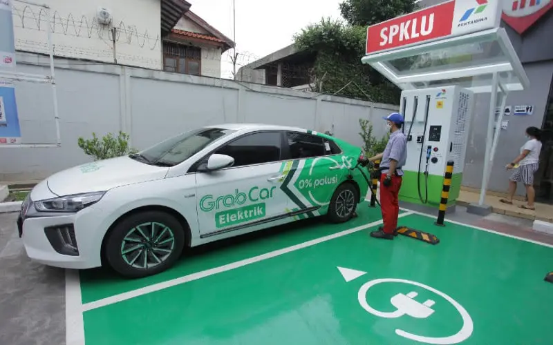 Menjaga Fiskal Indonesia, PEI Dorong Akselerasi Kendaraan Listrik Domestik dan Tantang Keandalan Sistem Jaringan PLN