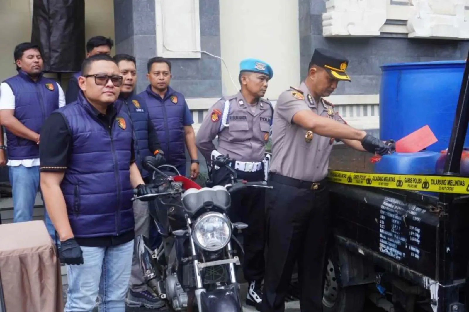 Polisi Bongkar Penimbunan 795 Liter Pertalite di Bali, Operator SPBU Diduga Terlibat